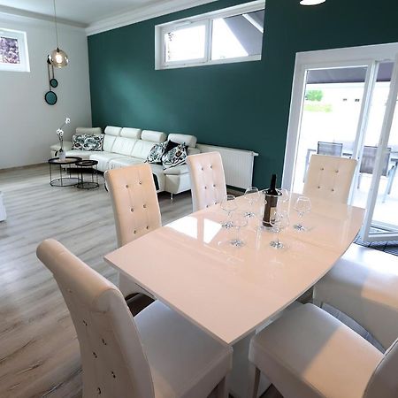 Exklusive Fw Mit 3 Sz Und Grosser Terrasse Граткорн Екстер'єр фото